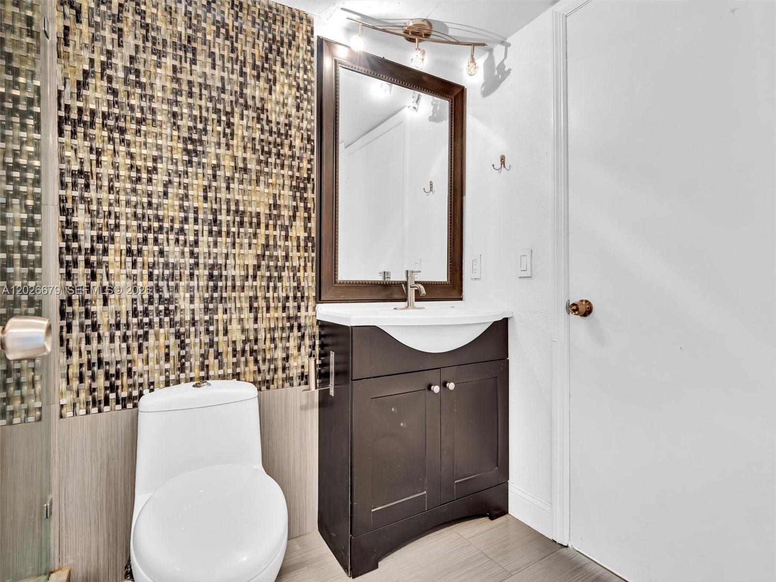 CORAL POINTE TOWNHOMES CO - Residential