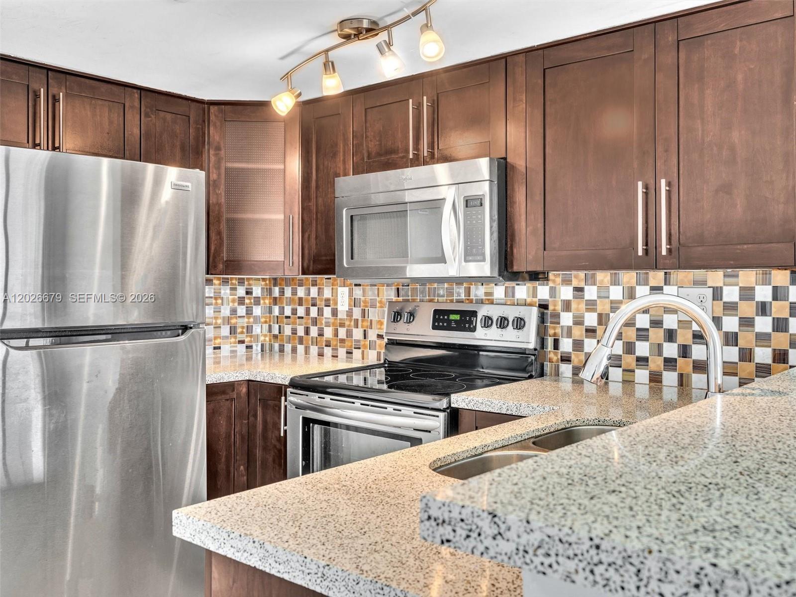 CORAL POINTE TOWNHOMES CO - Residential