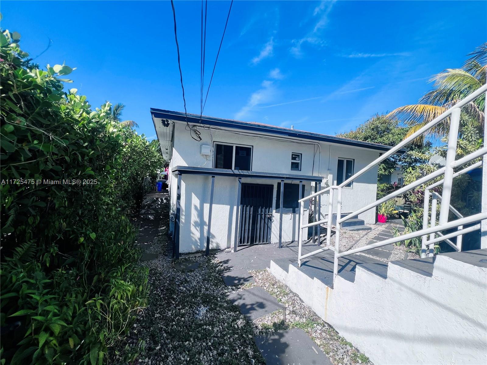 22 NE 51st St