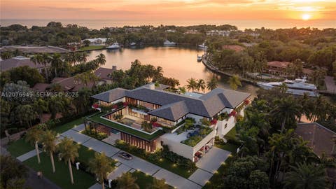 Tiny photo for 190 Casuarina Concourse, Coral Gables, FL 33143 (MLS # A12076949)