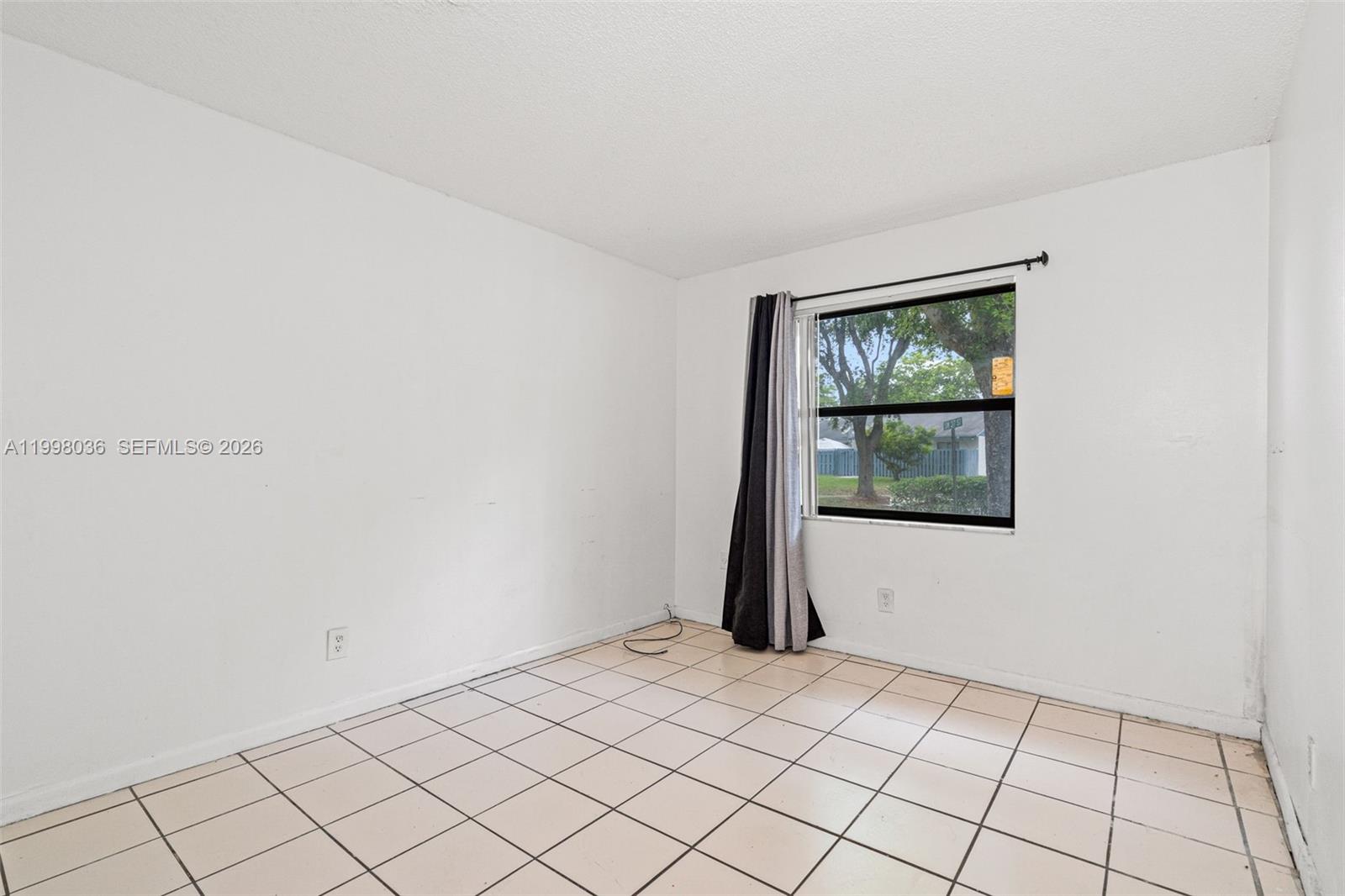 WOODSCAPE TOWNHOMES - Residential Lease