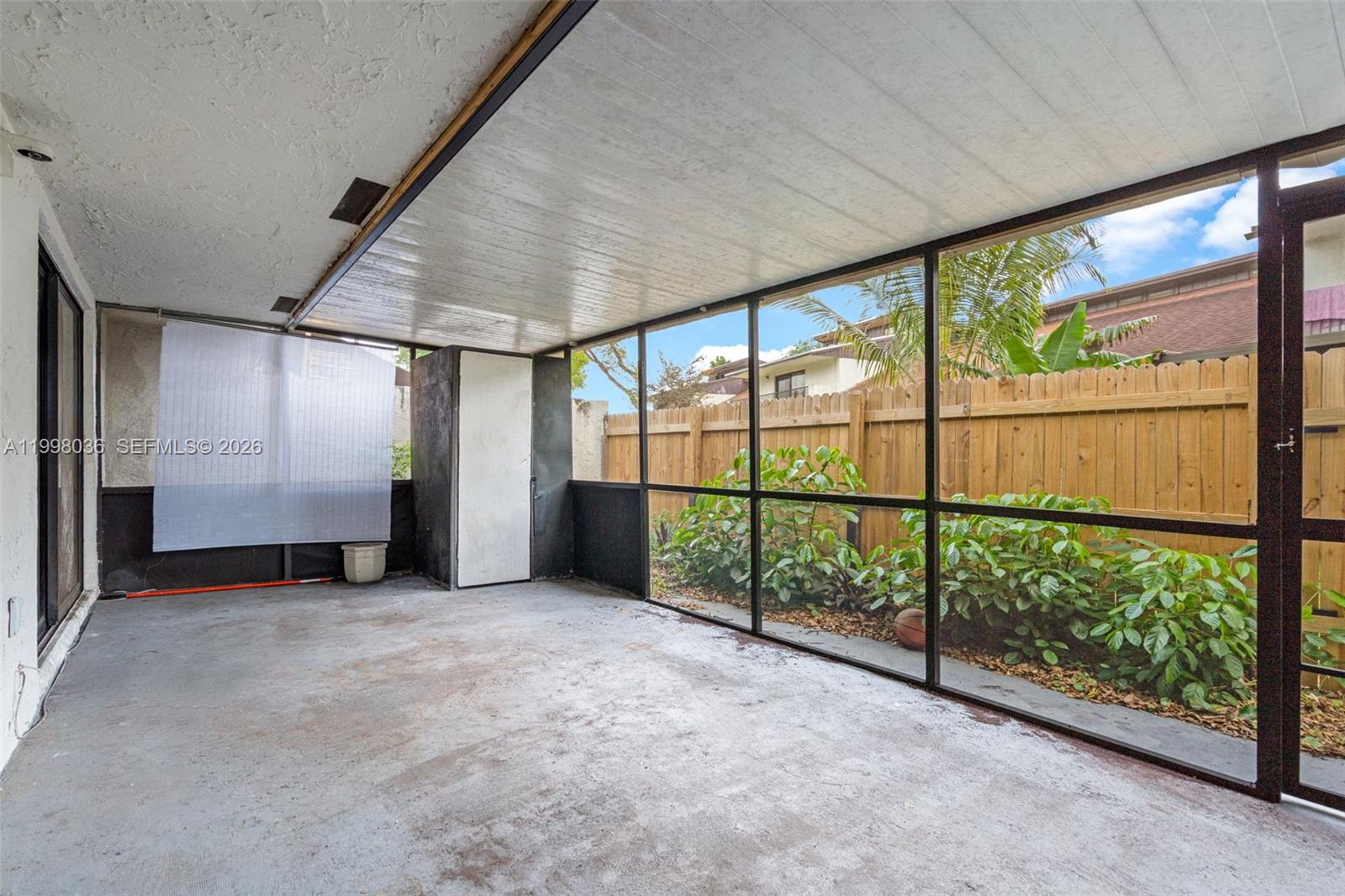 WOODSCAPE TOWNHOMES - Residential Lease