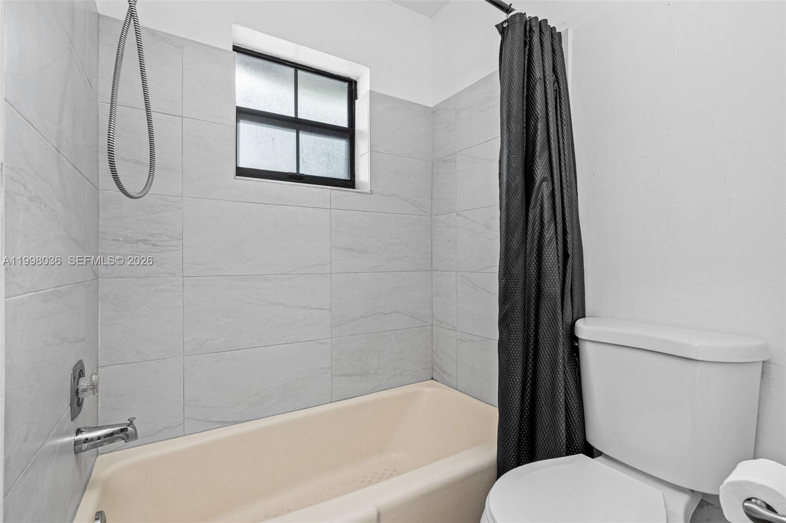 WOODSCAPE TOWNHOMES - Residential Lease