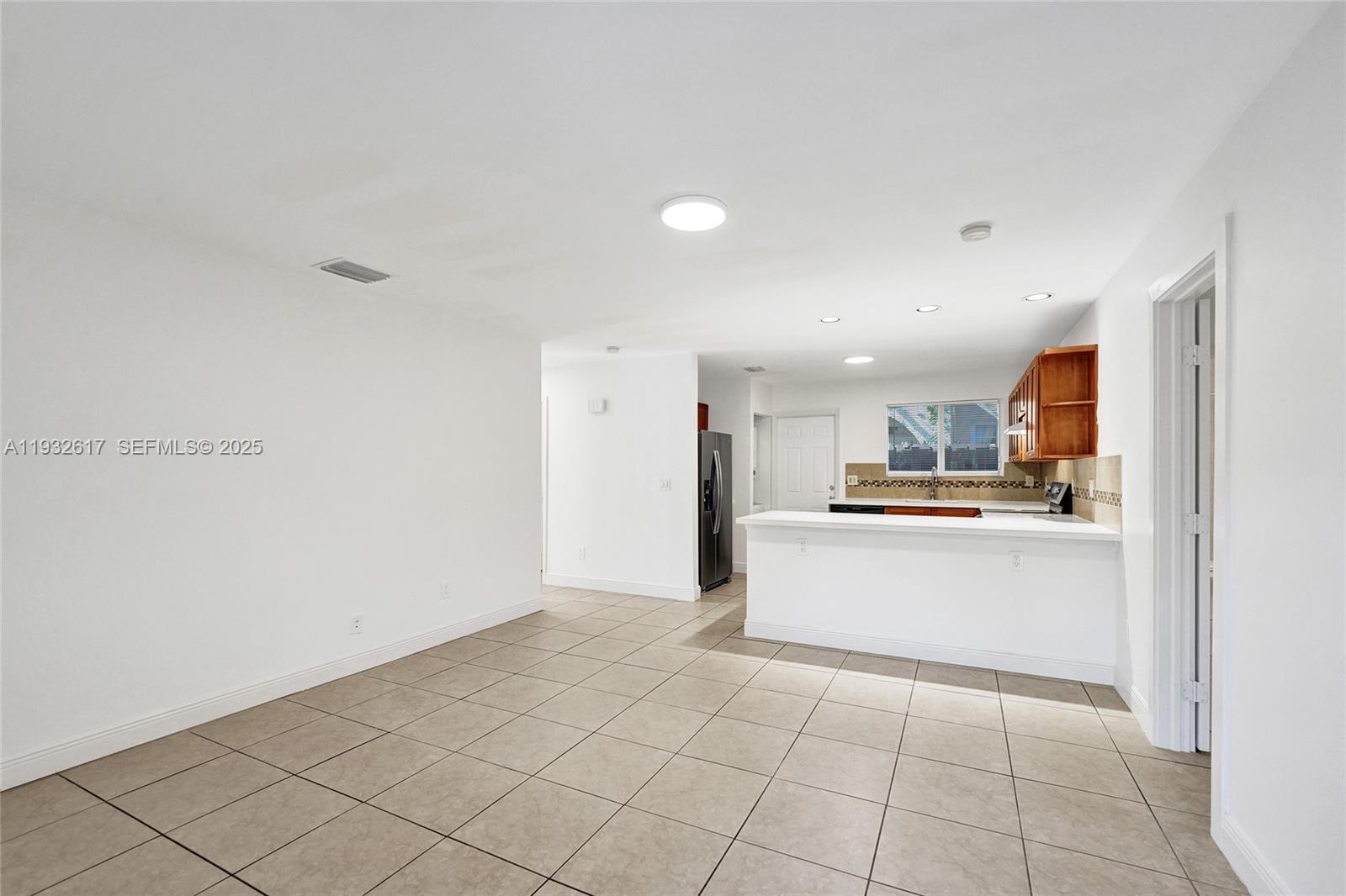 HALLANDALE BY THE SEA - Residential Lease