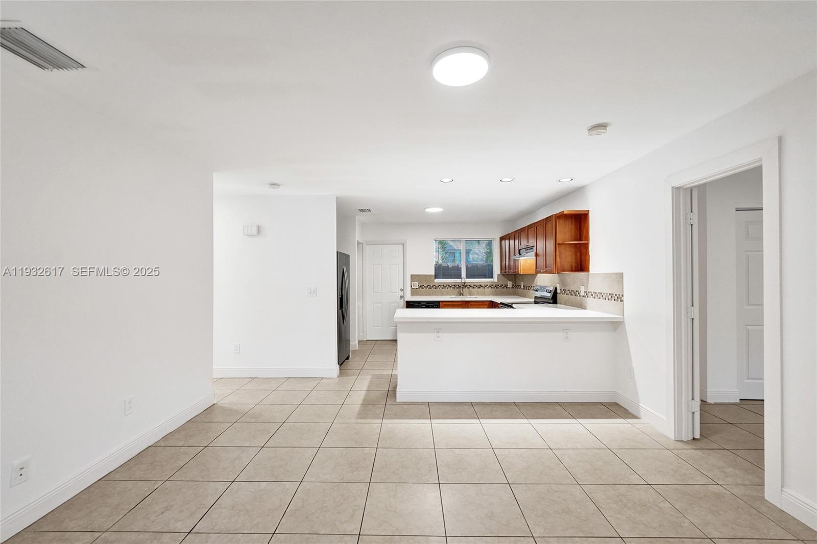 HALLANDALE BY THE SEA - Residential Lease