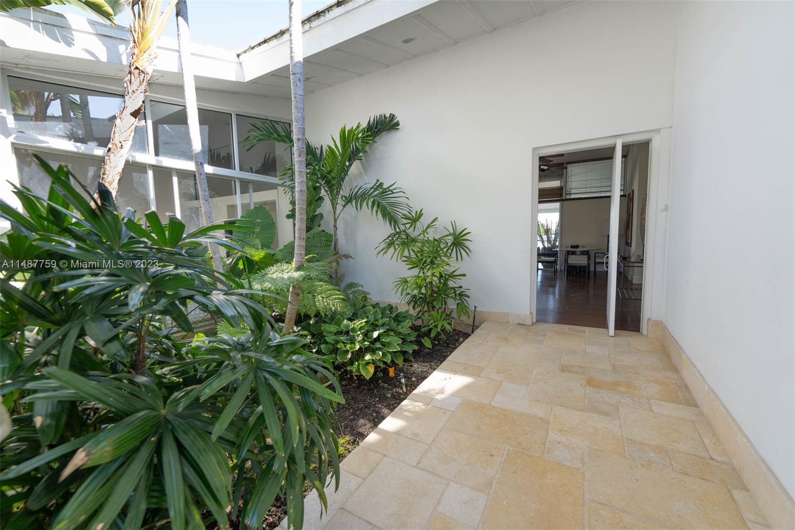 Rental Property at 591 N Mashta Dr, Key Biscayne, Miami-Dade County, Florida - Bedrooms: 4 
Bathrooms: 5  - $38,000 MO.