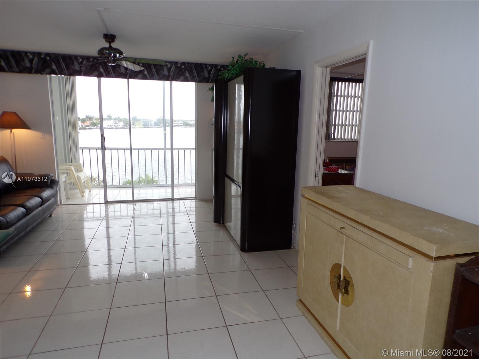 POINT EAST SEC 4 CONDO - Residential