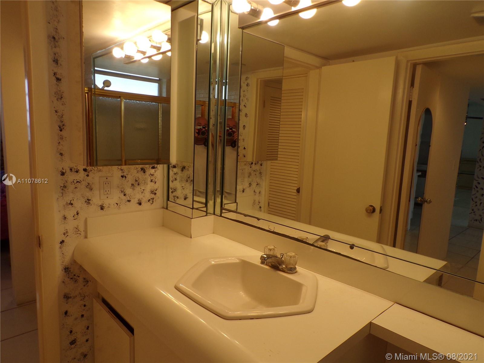 POINT EAST SEC 4 CONDO - Residential