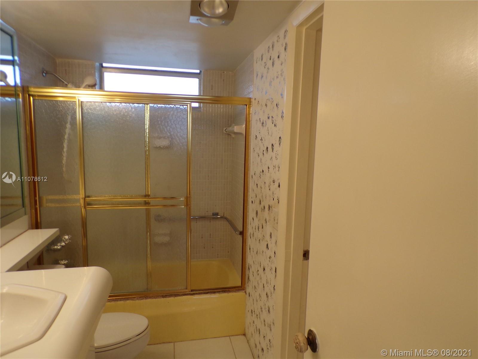 POINT EAST SEC 4 CONDO - Residential