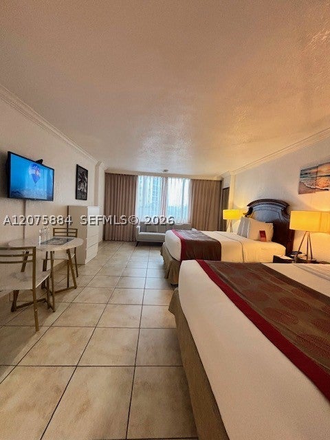 19201 Collins Ave 303