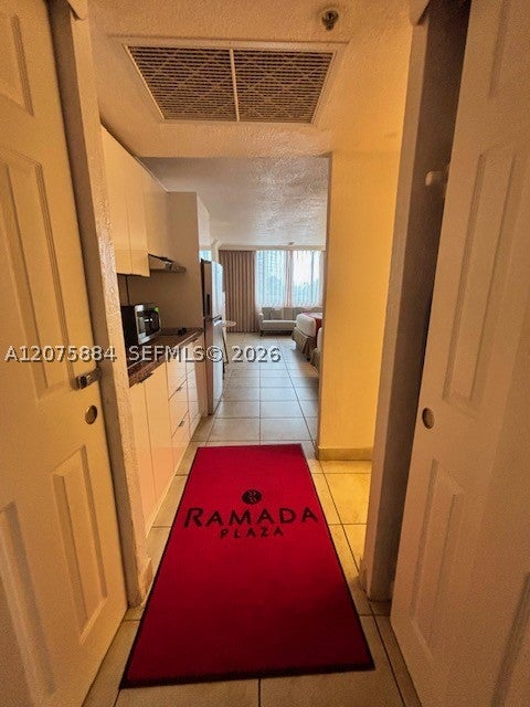 19201 Collins Ave 303
