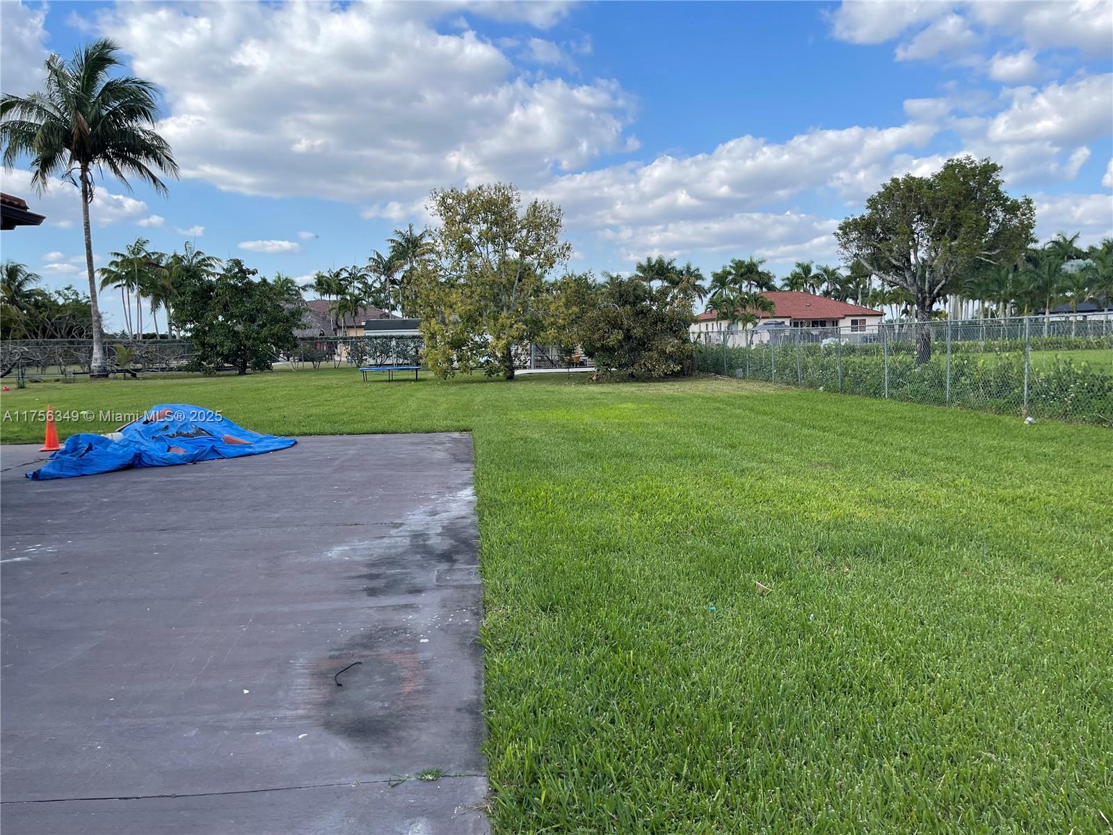 SOUTH KENDALL ESTATES - Residential