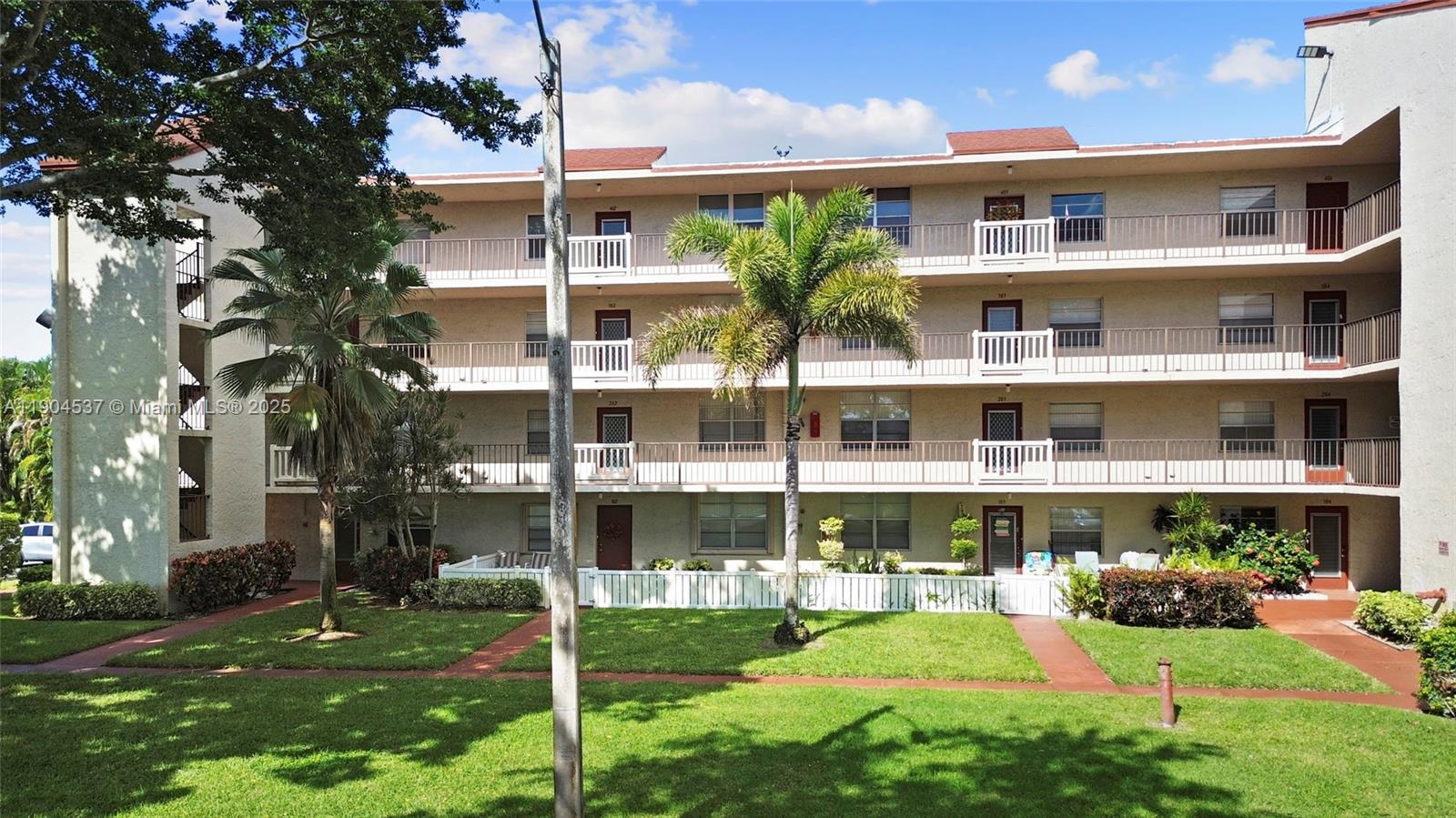 VILLAGES OF ORIOLE ABBEY - Residential