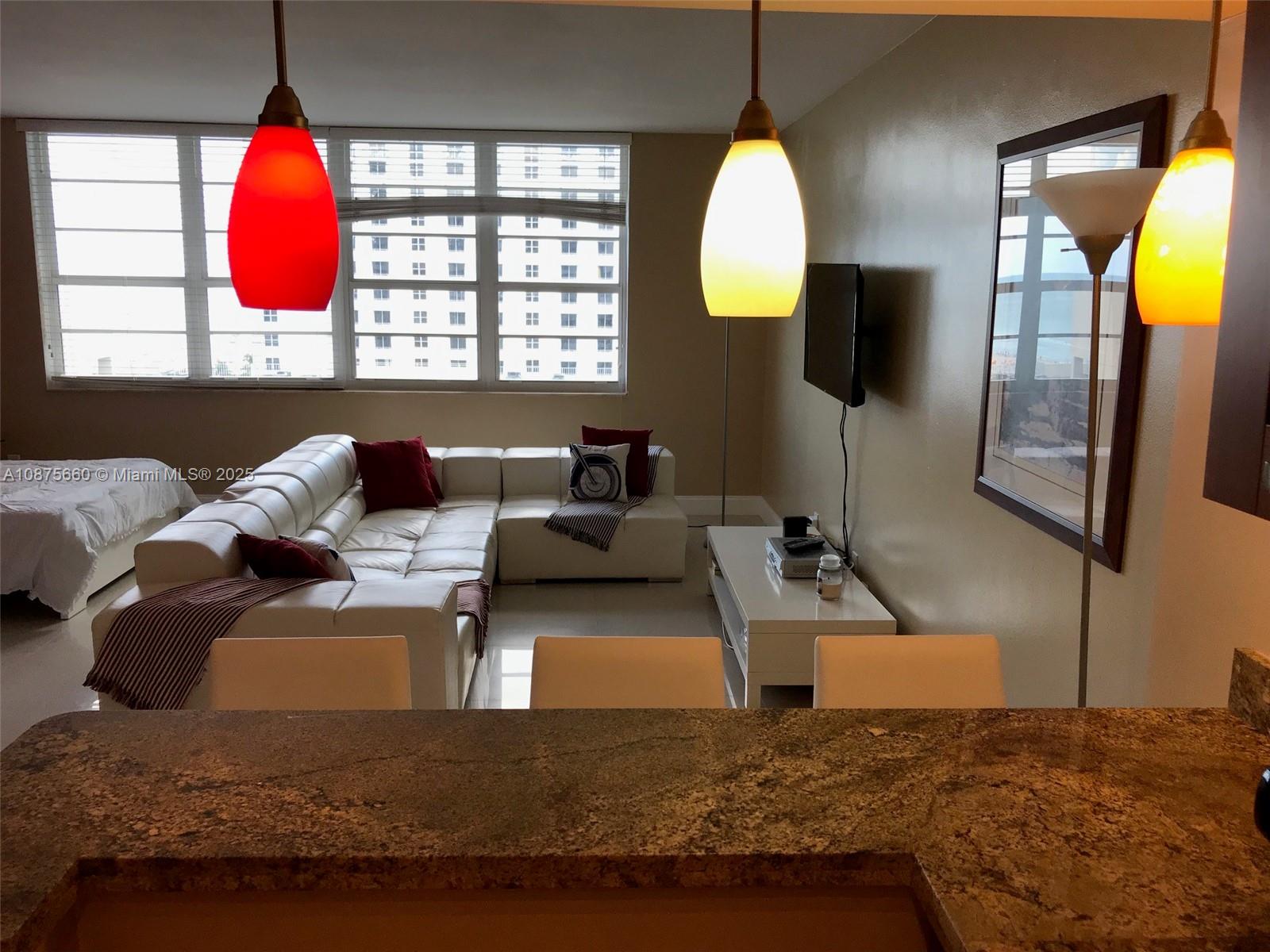 THE DECOPLAGE CONDO - Residential Lease