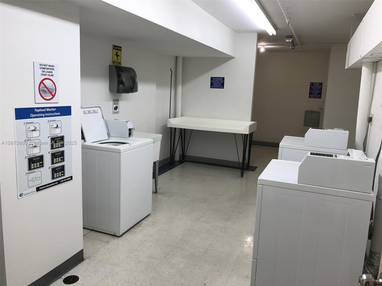 THE DECOPLAGE CONDO - Residential Lease