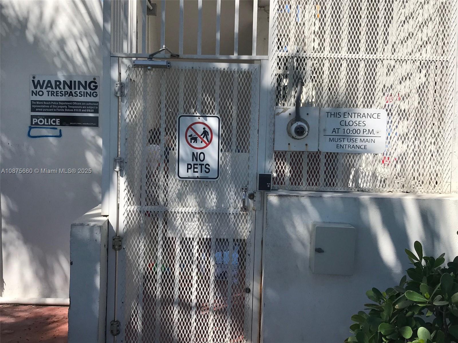 THE DECOPLAGE CONDO - Residential Lease