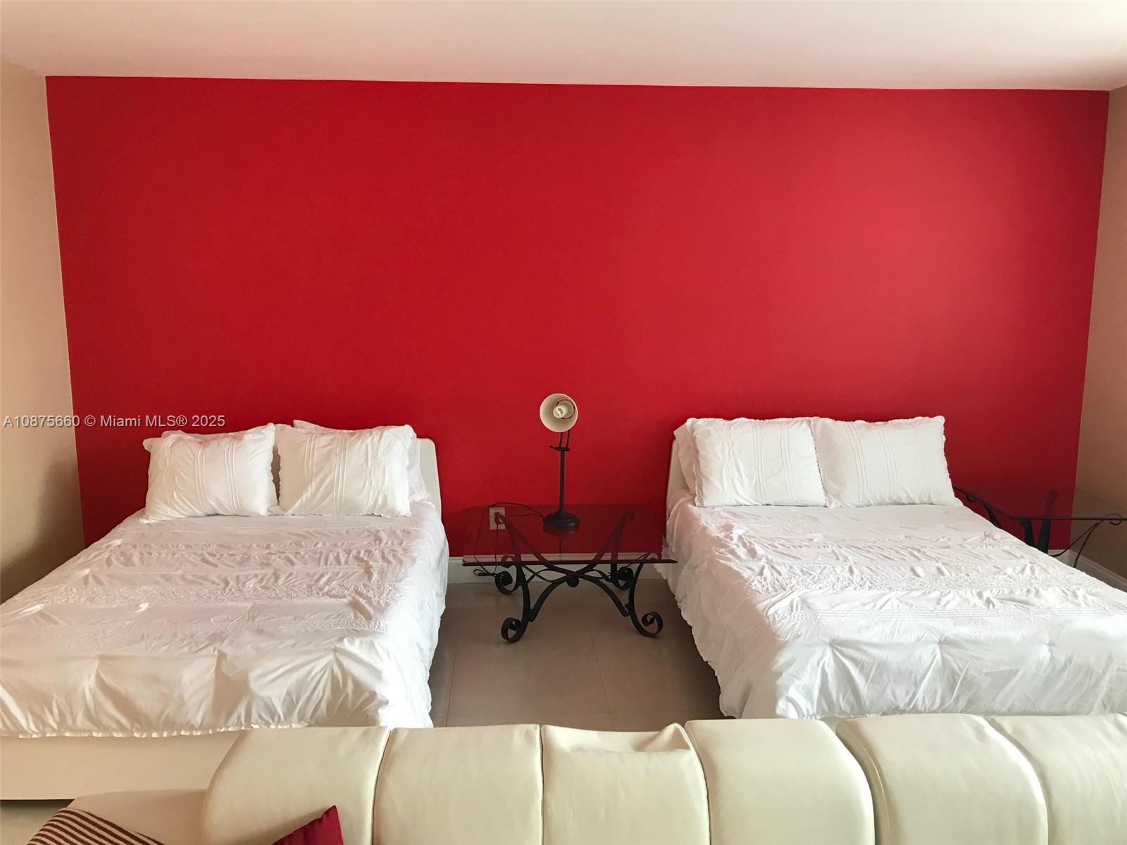 THE DECOPLAGE CONDO - Residential Lease