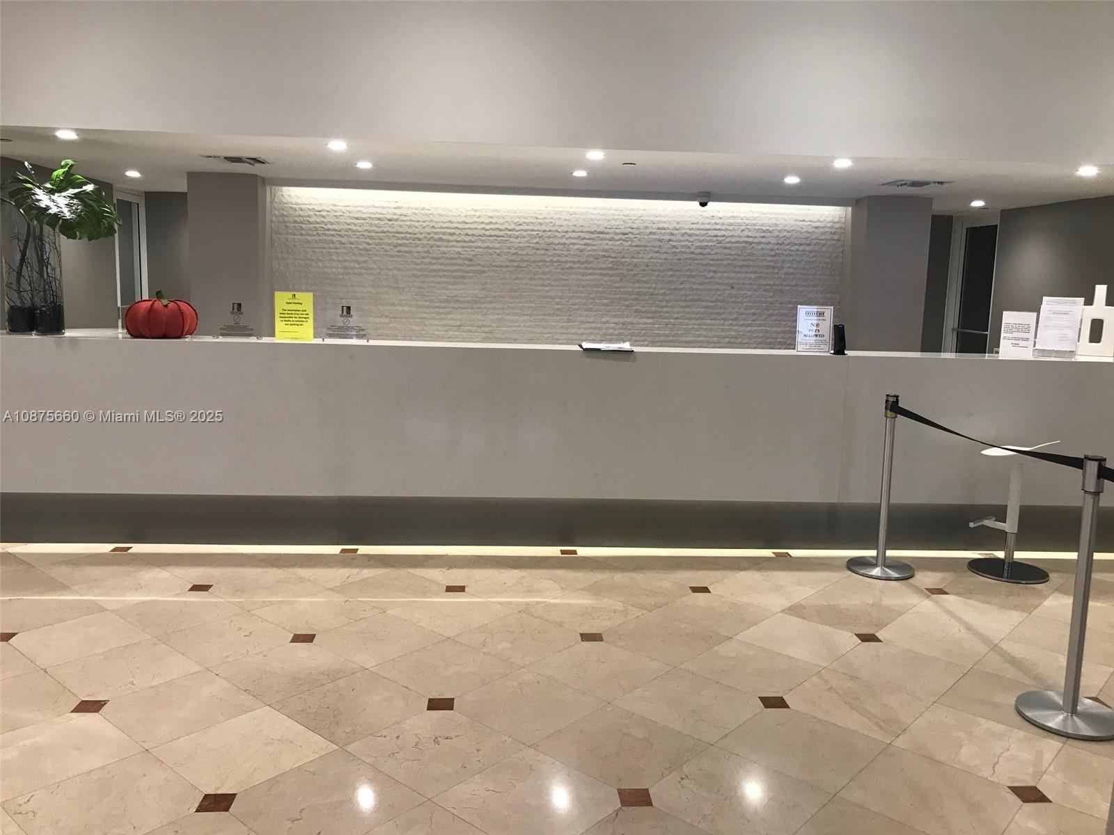 THE DECOPLAGE CONDO - Residential Lease