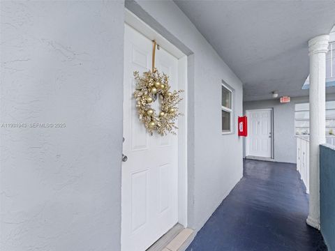 1655 W 44th Pl 448 Hialeah FL 33012