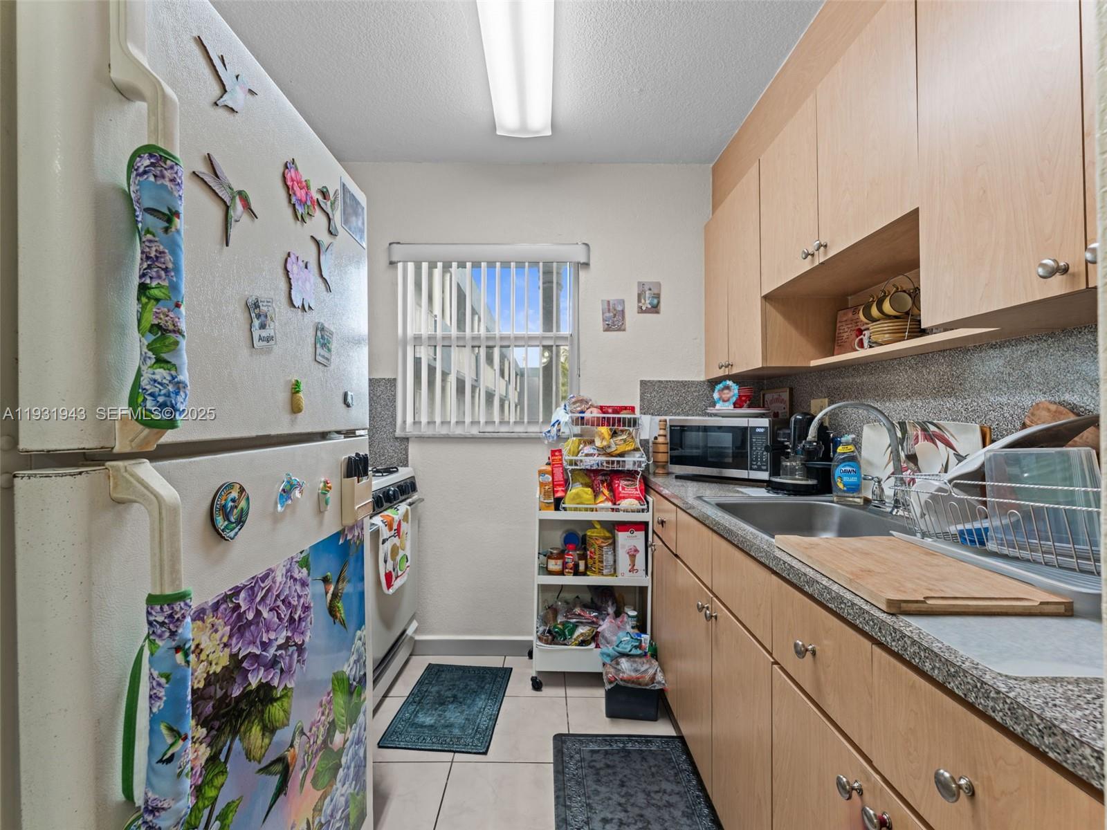 EL SOL CONDO - Residential