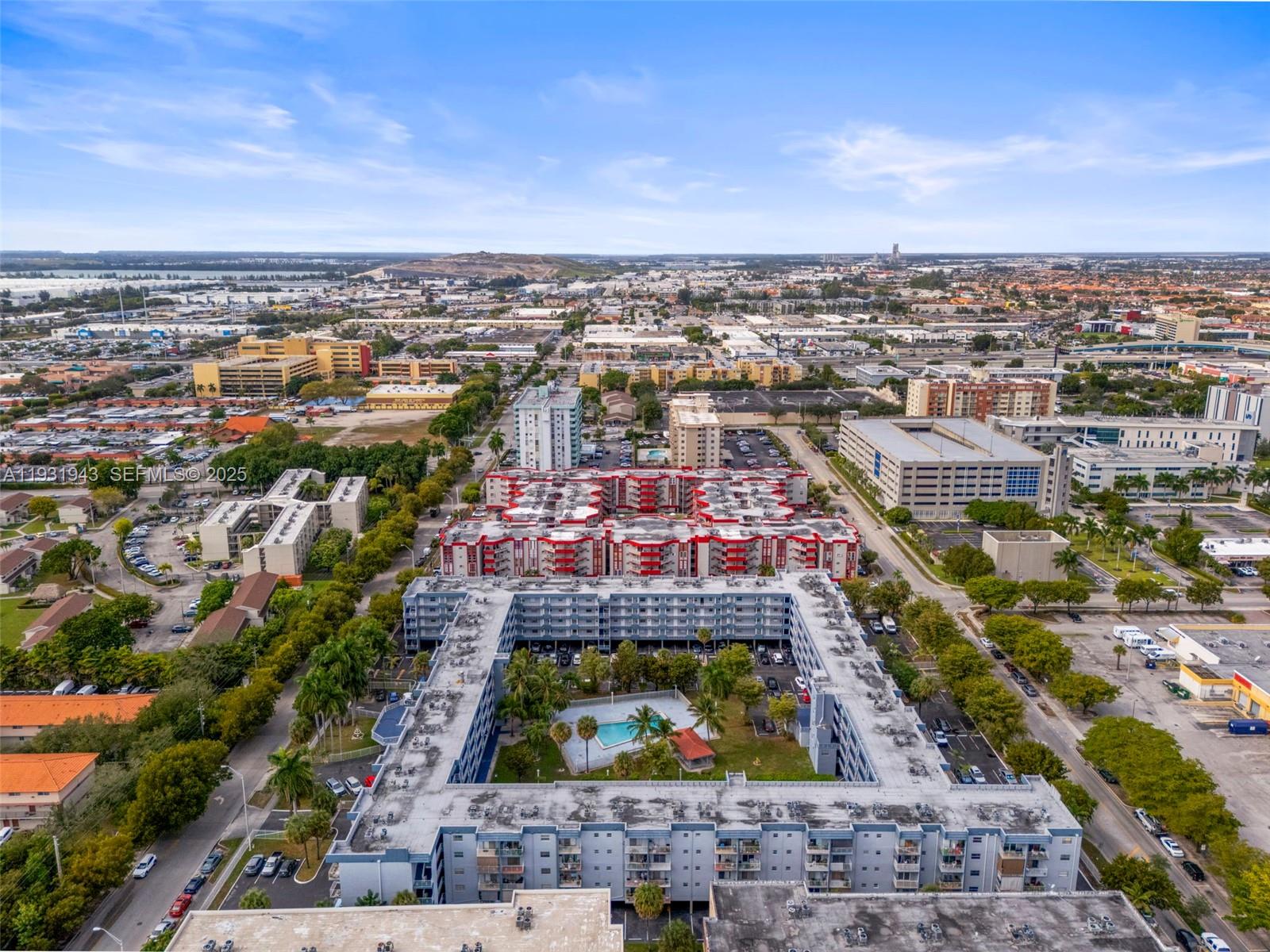 EL SOL CONDO - Residential