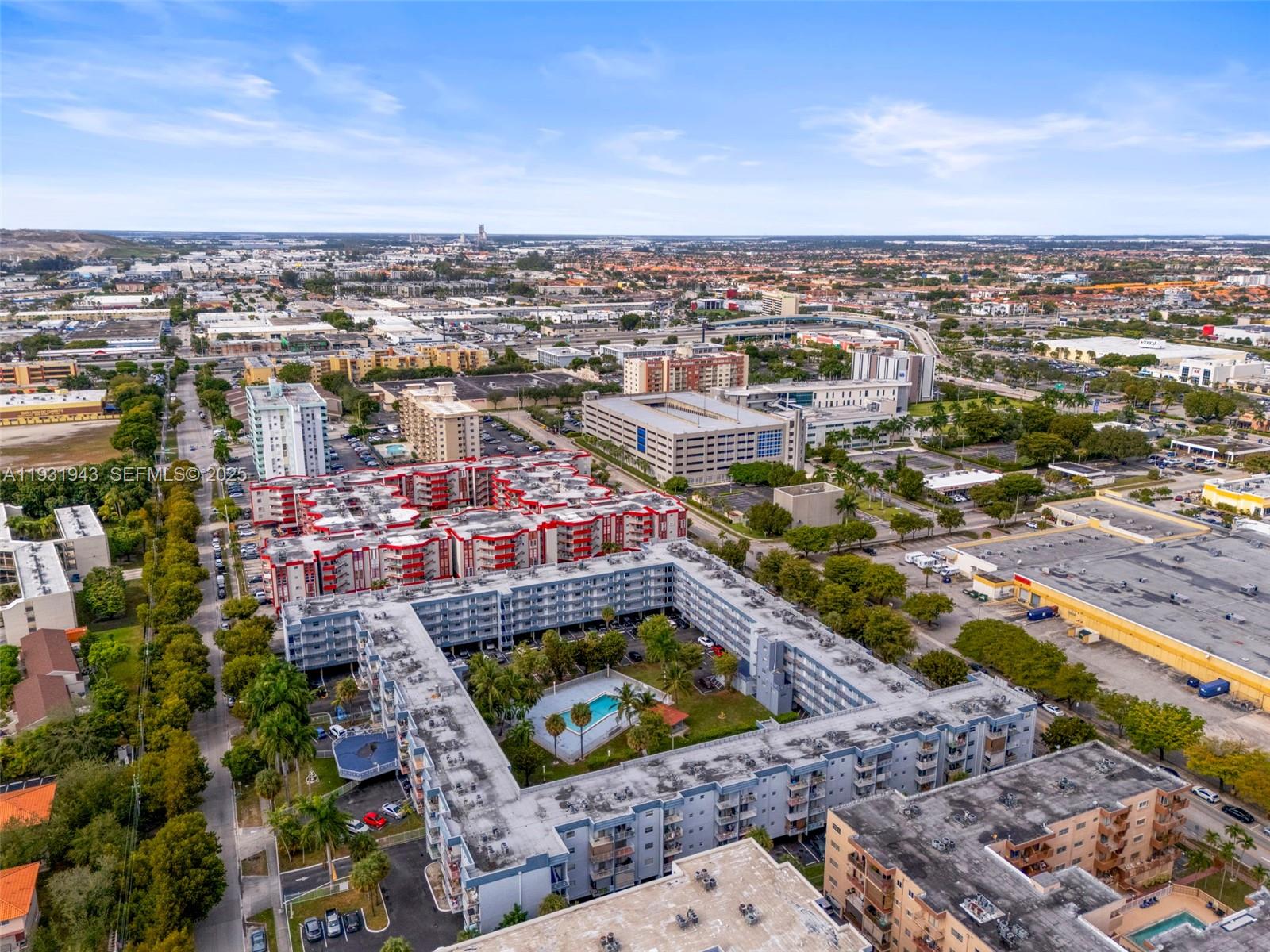 EL SOL CONDO - Residential