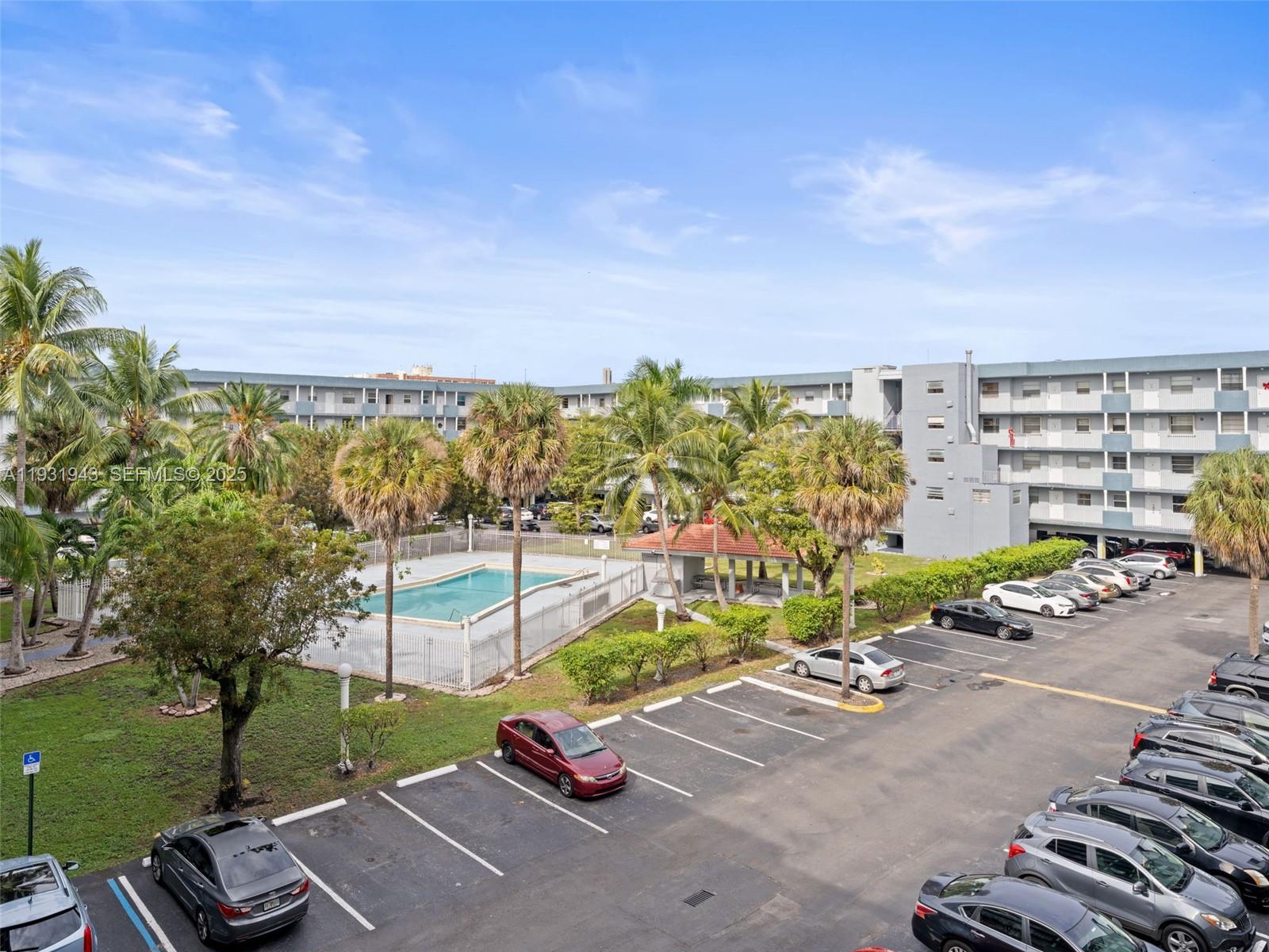 EL SOL CONDO - Residential