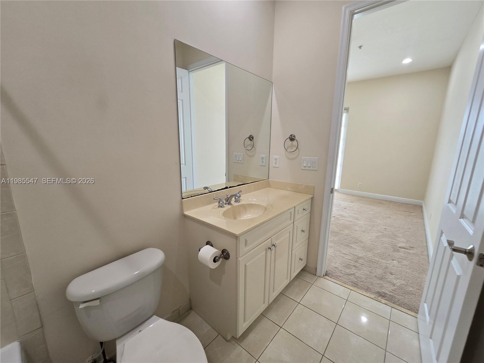 LAKESIDE VILLAGE OF DAVIE - Residential