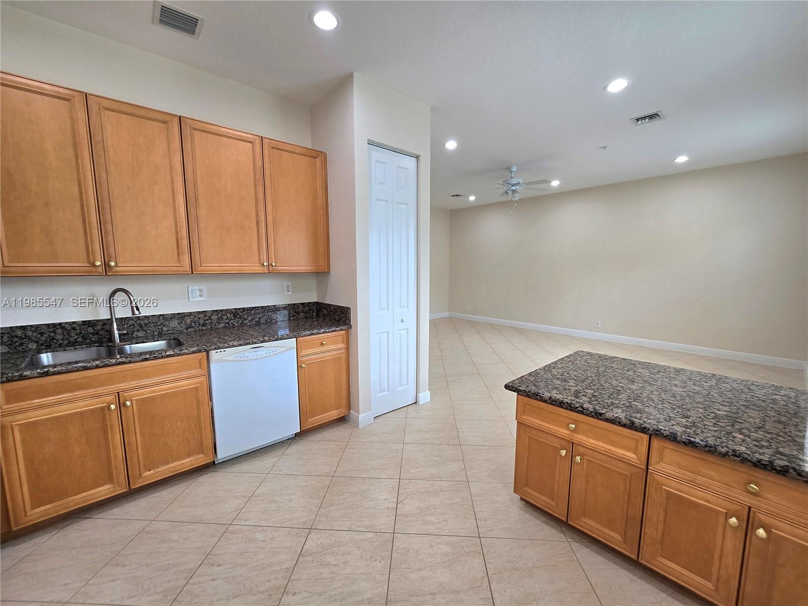 LAKESIDE VILLAGE OF DAVIE - Residential