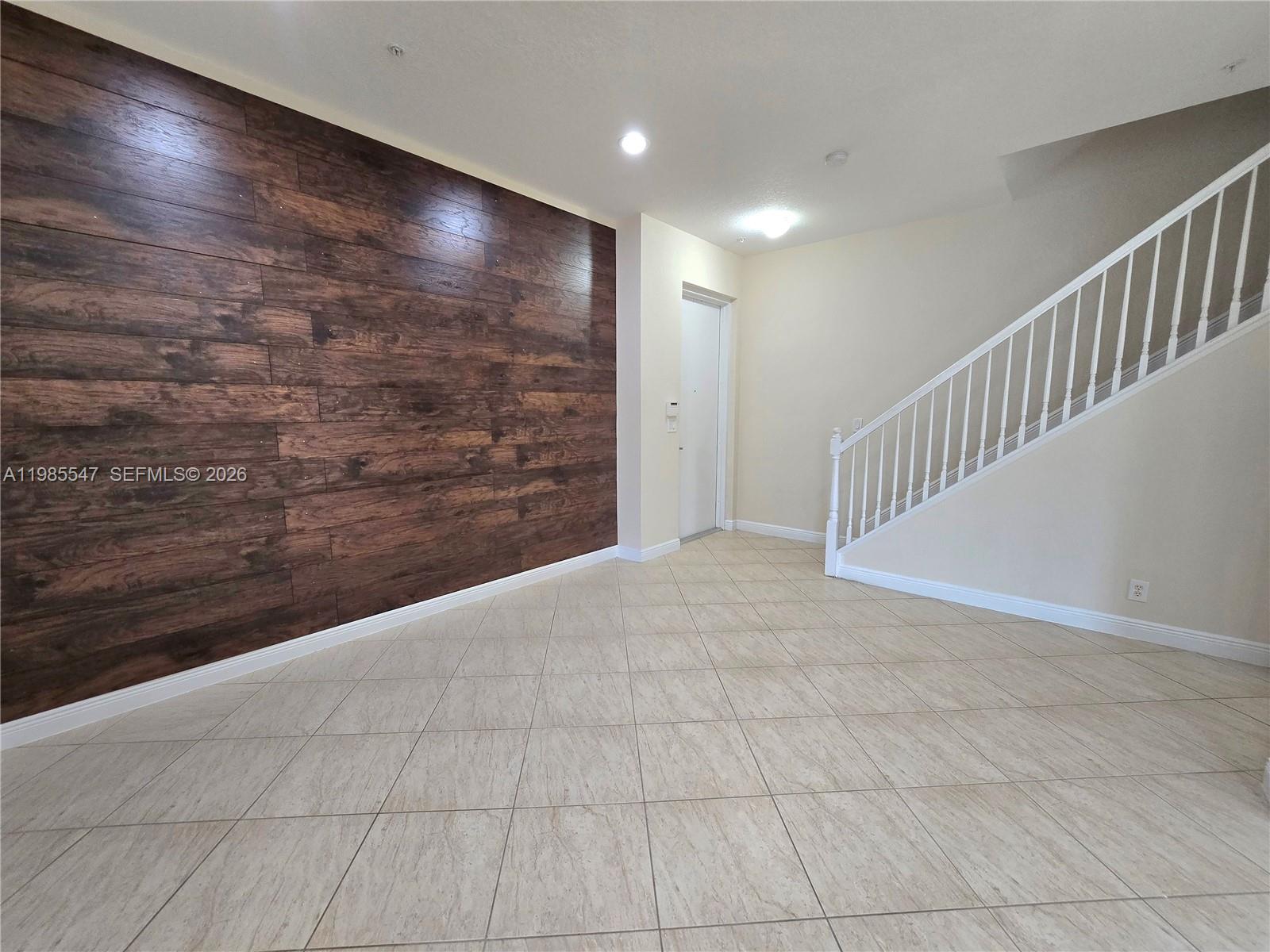 LAKESIDE VILLAGE OF DAVIE - Residential