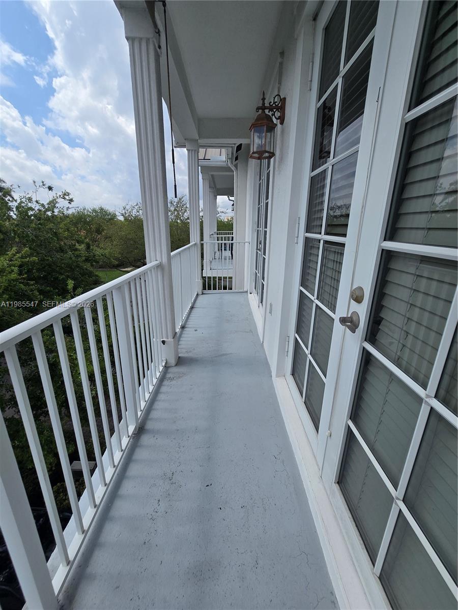 LAKESIDE VILLAGE OF DAVIE - Residential