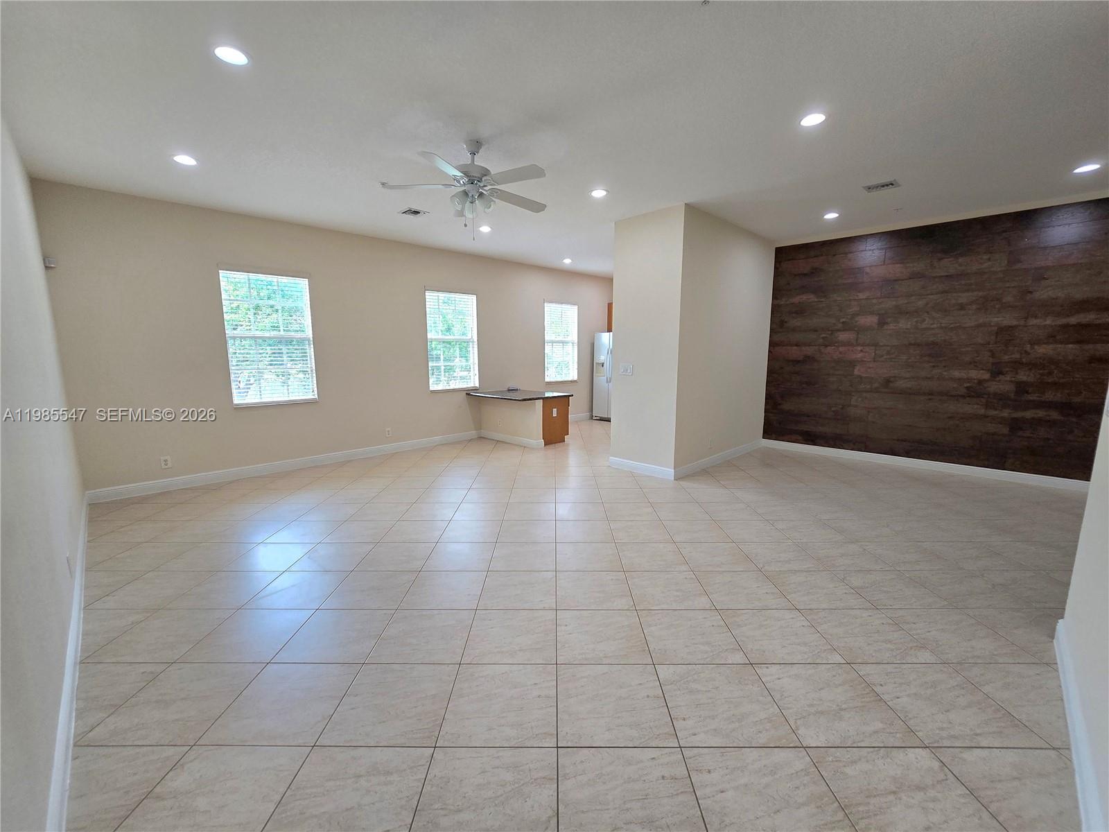 LAKESIDE VILLAGE OF DAVIE - Residential