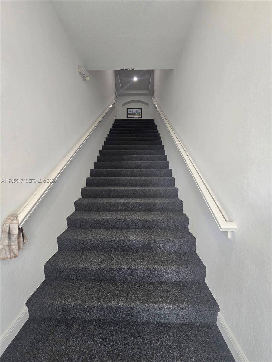 LAKESIDE VILLAGE OF DAVIE - Residential