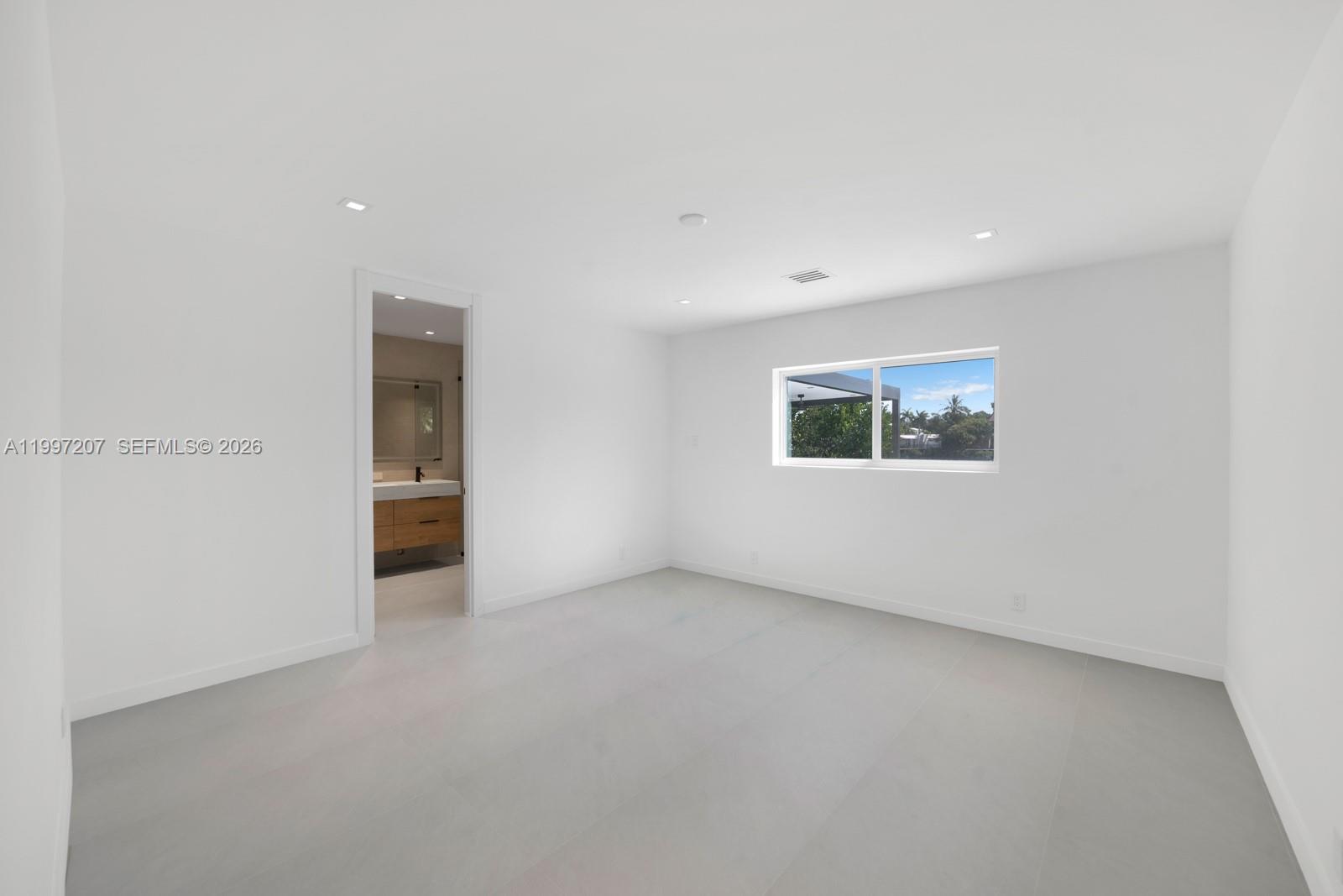 RAINTREE LAKE SEC THREE - Residential Lease