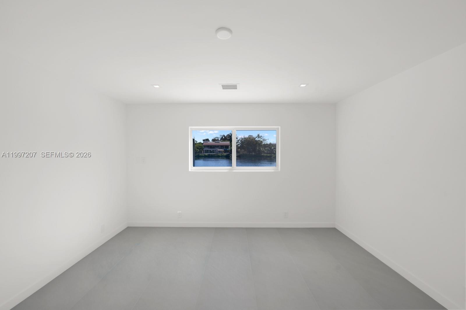 RAINTREE LAKE SEC THREE - Residential Lease