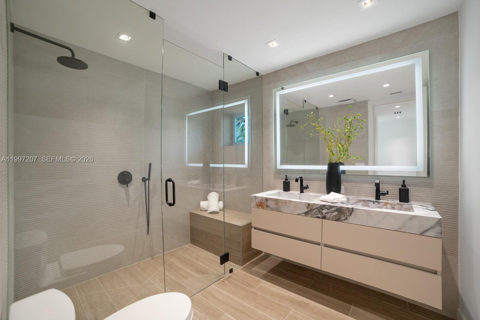 RAINTREE LAKE SEC THREE - Residential Lease