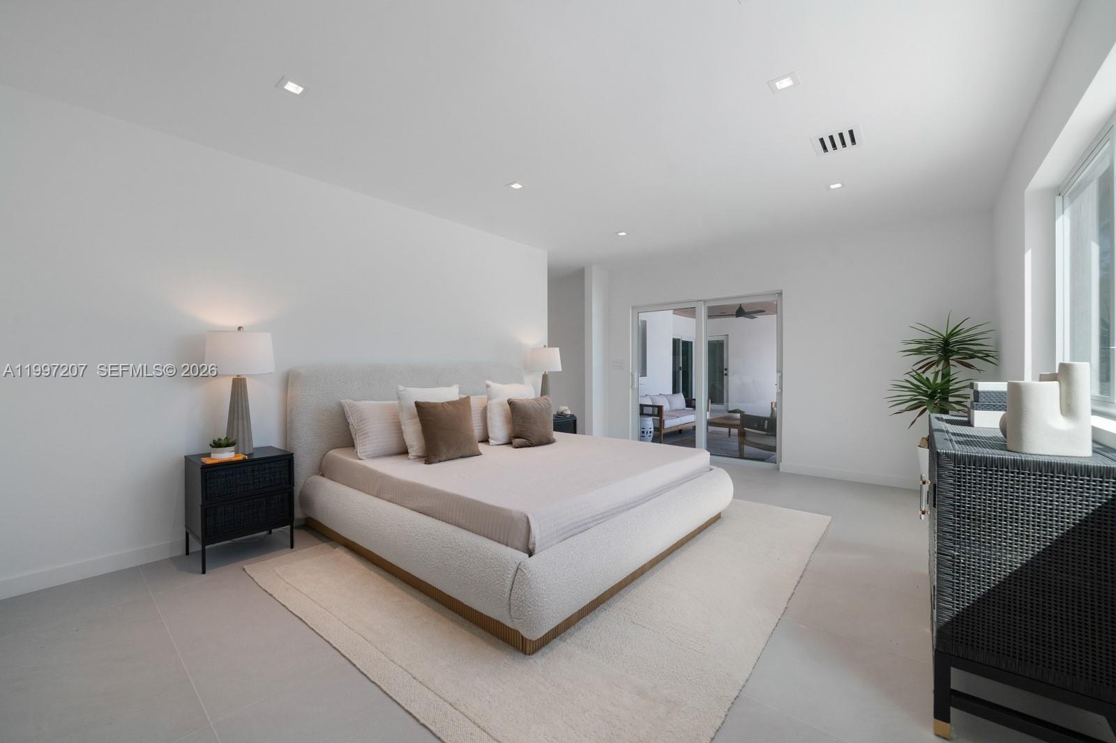 RAINTREE LAKE SEC THREE - Residential Lease