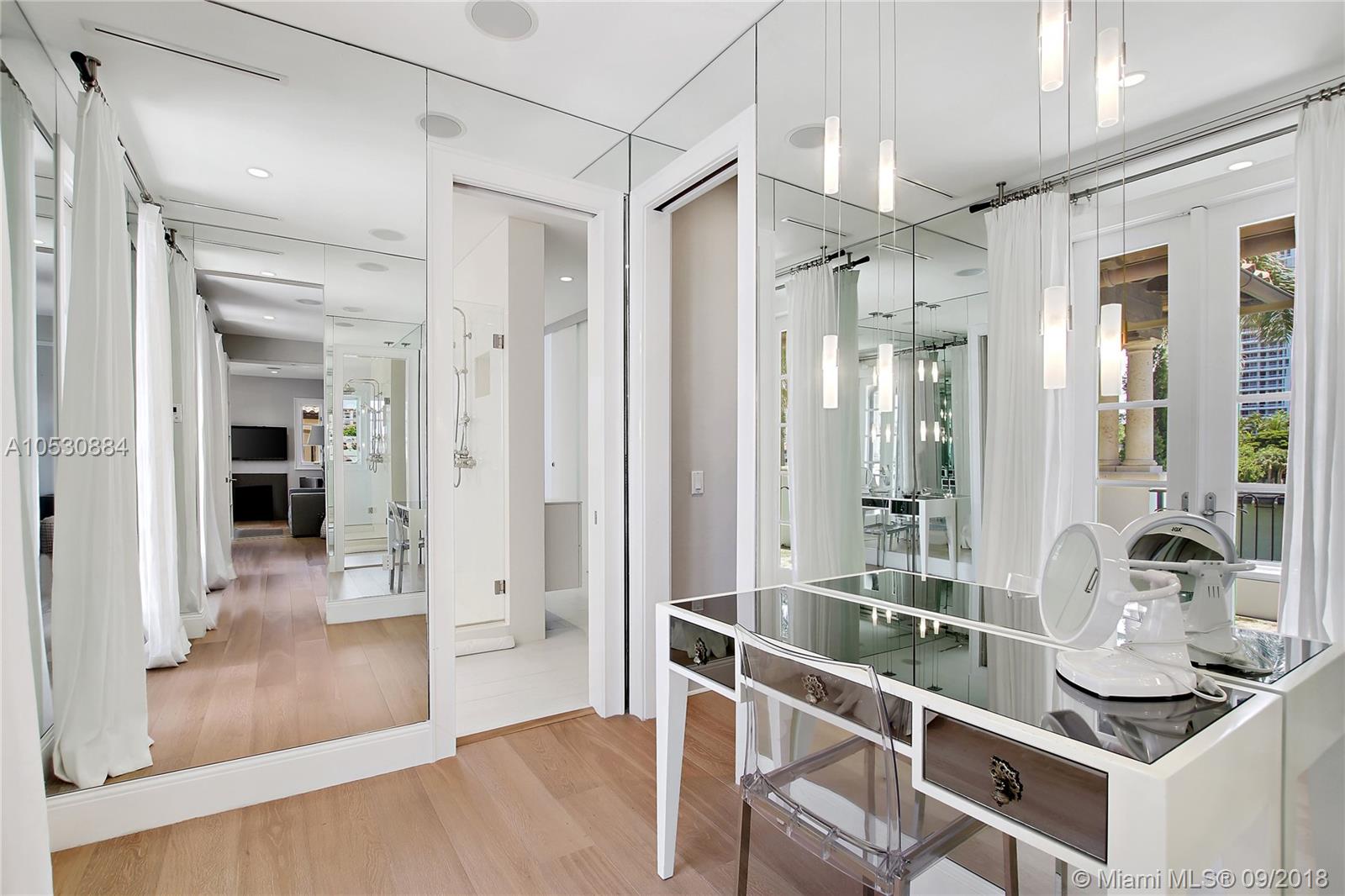 GOLDEN BEACH SEC F - Residential