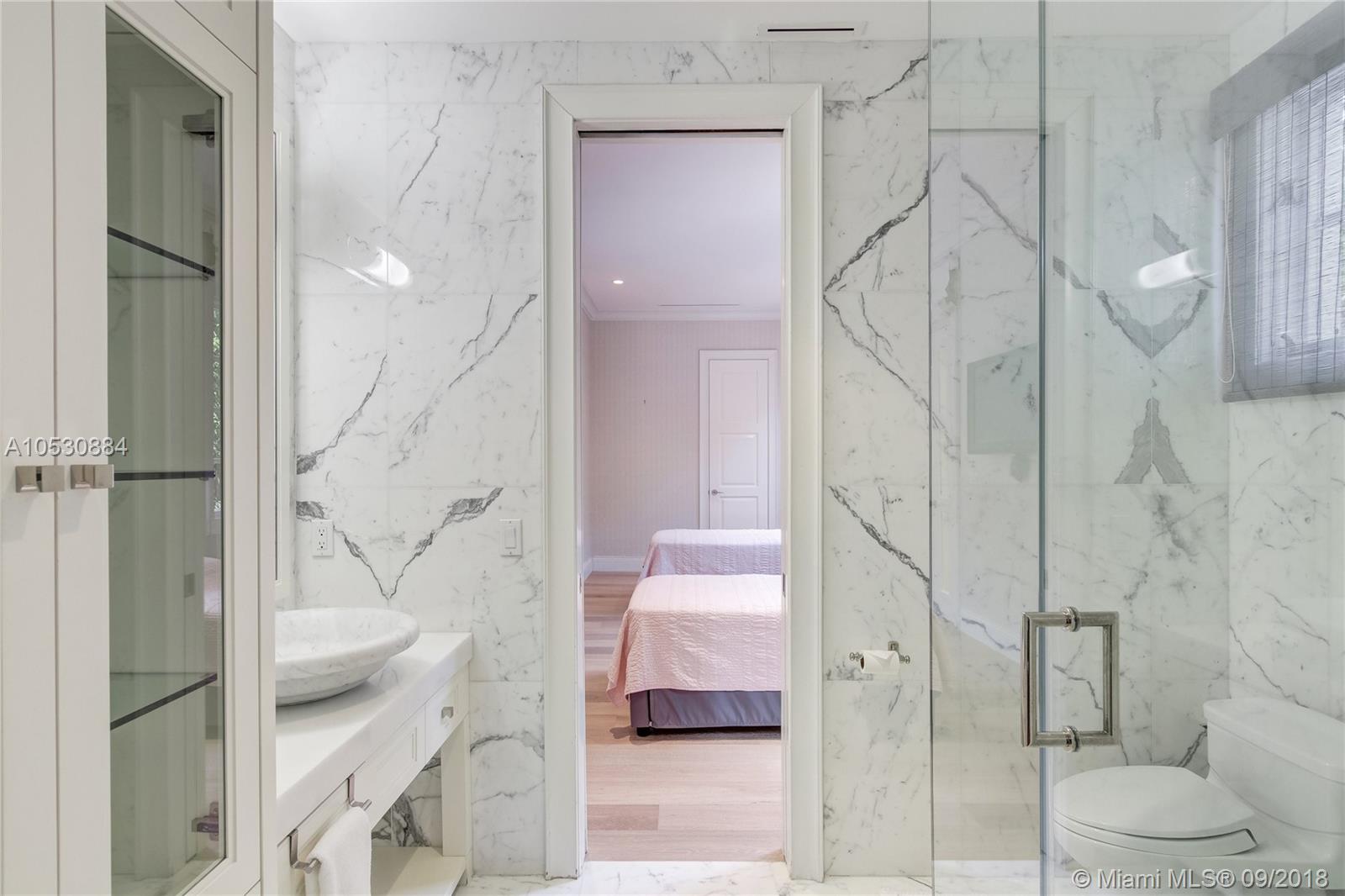 GOLDEN BEACH SEC F - Residential