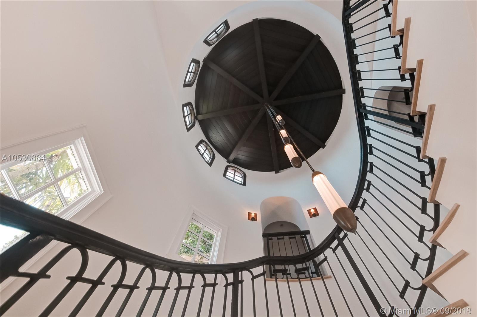 GOLDEN BEACH SEC F - Residential