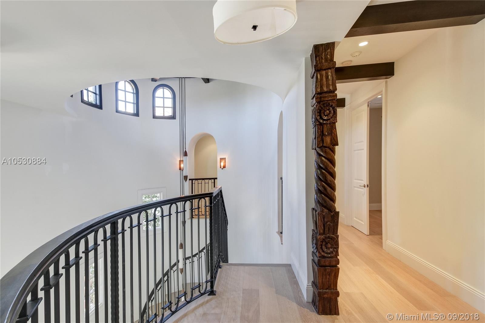 GOLDEN BEACH SEC F - Residential