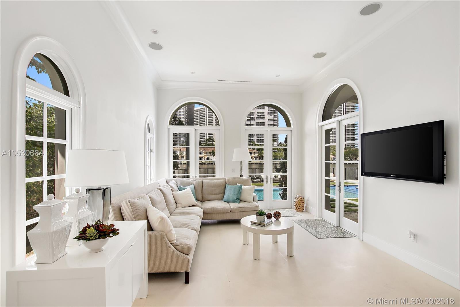 GOLDEN BEACH SEC F - Residential