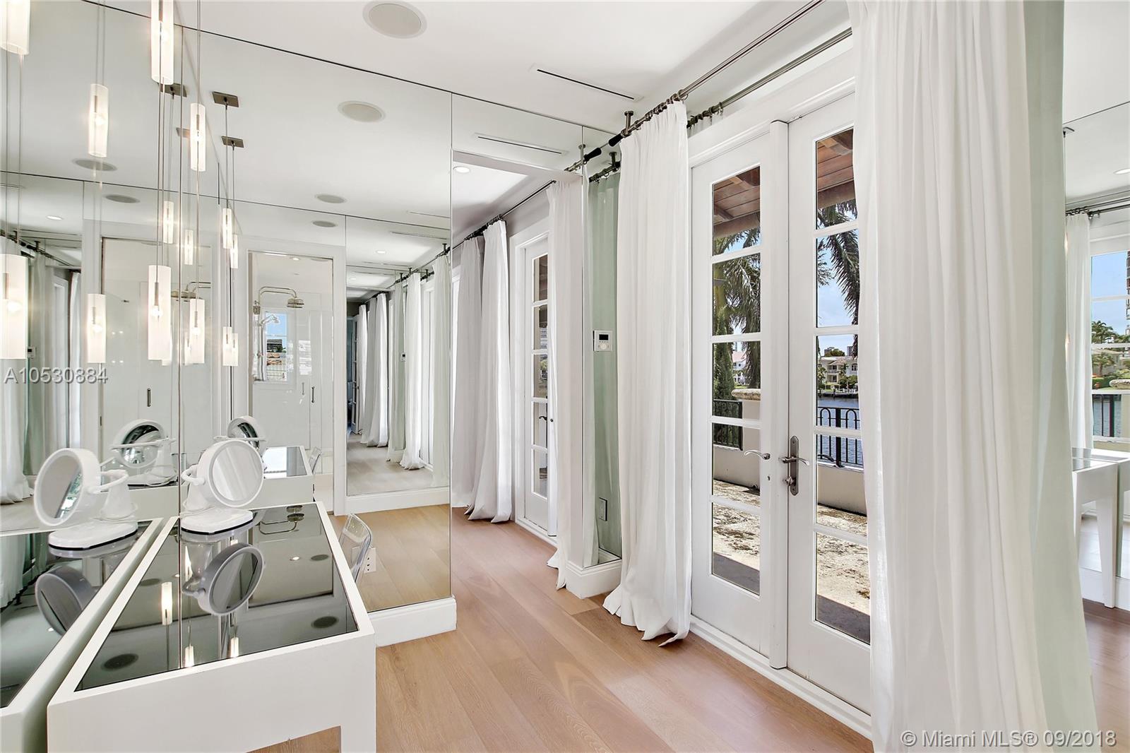 GOLDEN BEACH SEC F - Residential