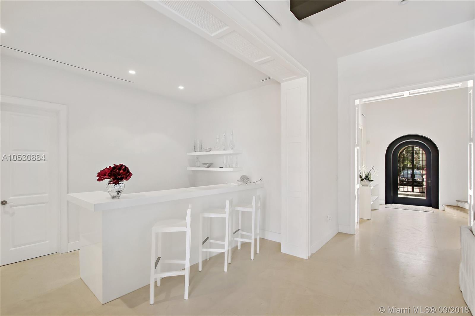 GOLDEN BEACH SEC F - Residential