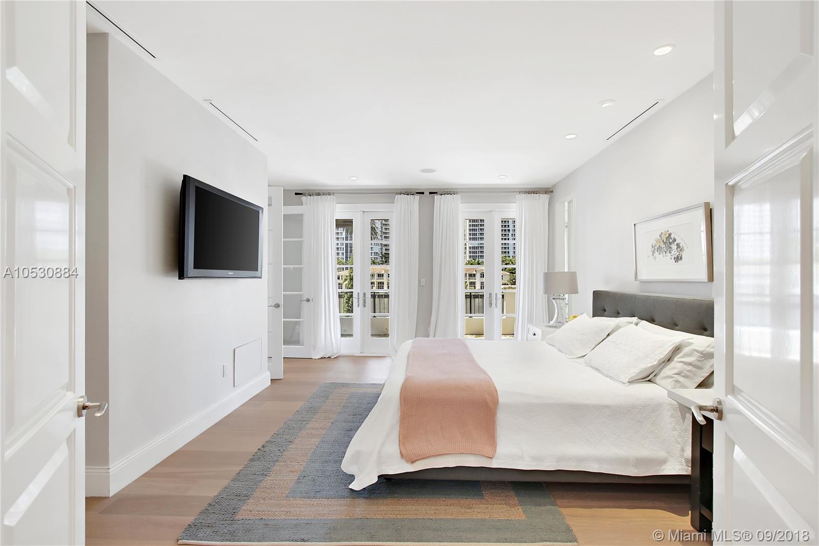 GOLDEN BEACH SEC F - Residential