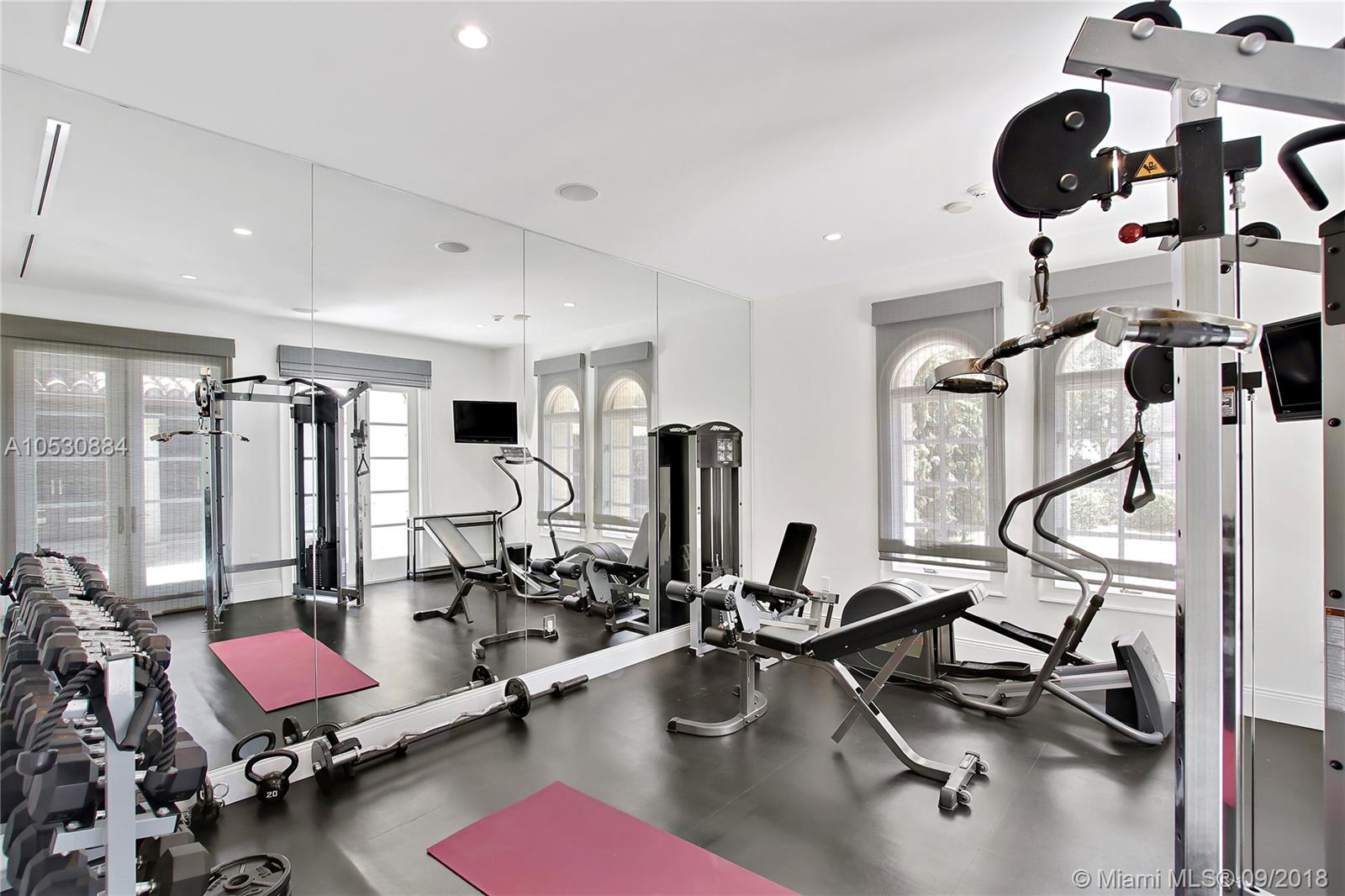 GOLDEN BEACH SEC F - Residential