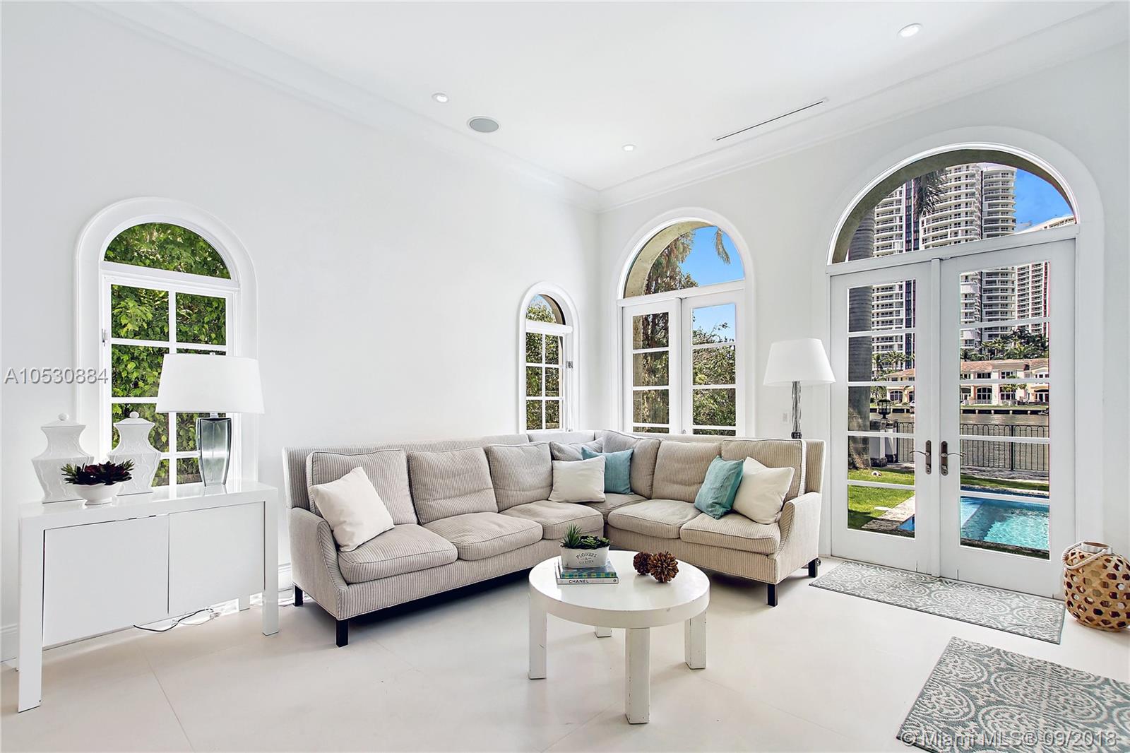 GOLDEN BEACH SEC F - Residential