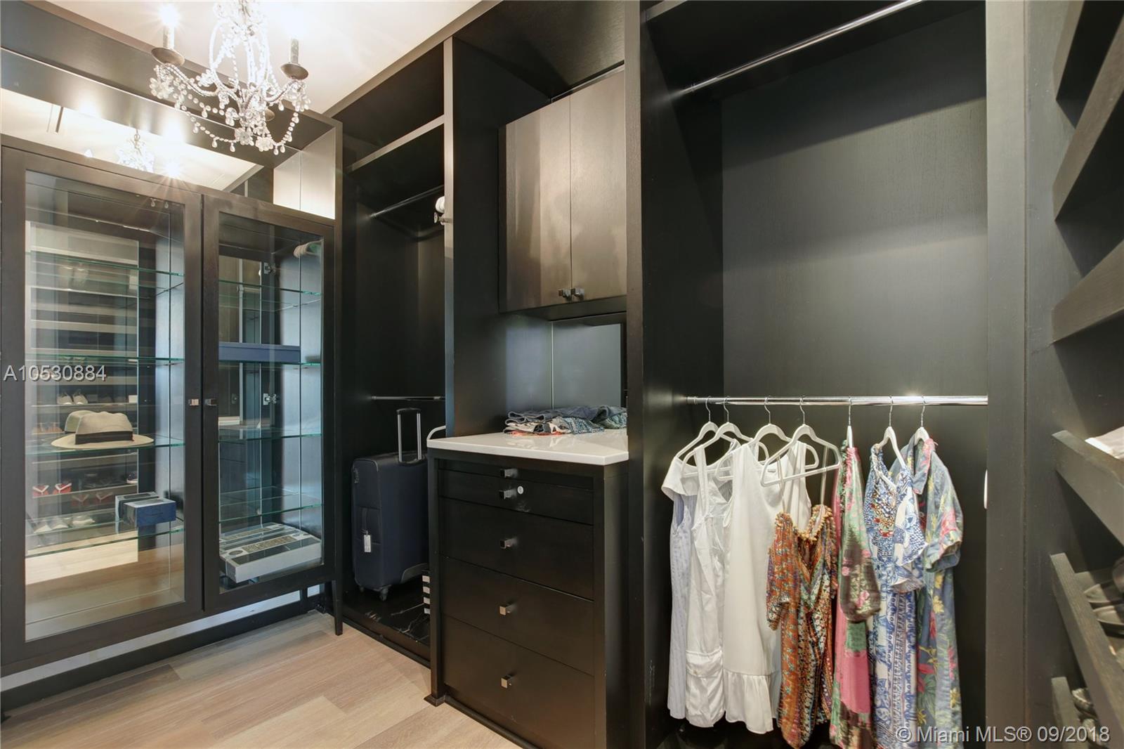 GOLDEN BEACH SEC F - Residential