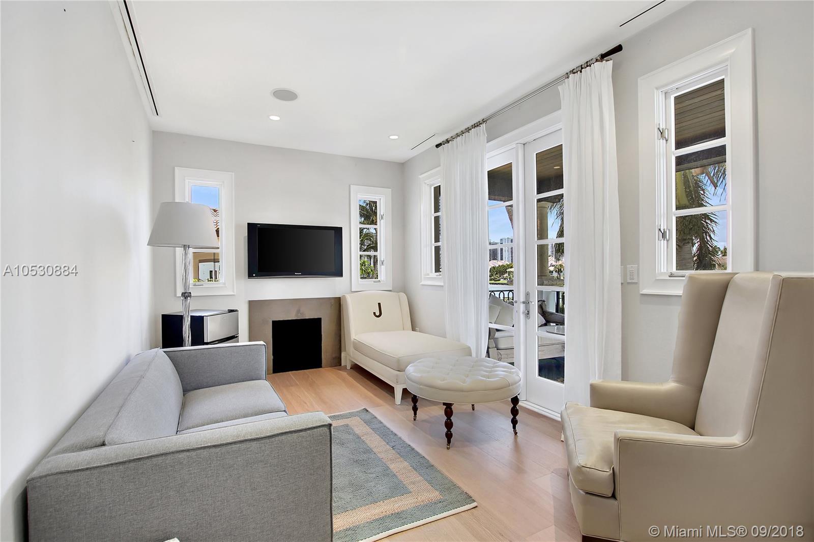 GOLDEN BEACH SEC F - Residential