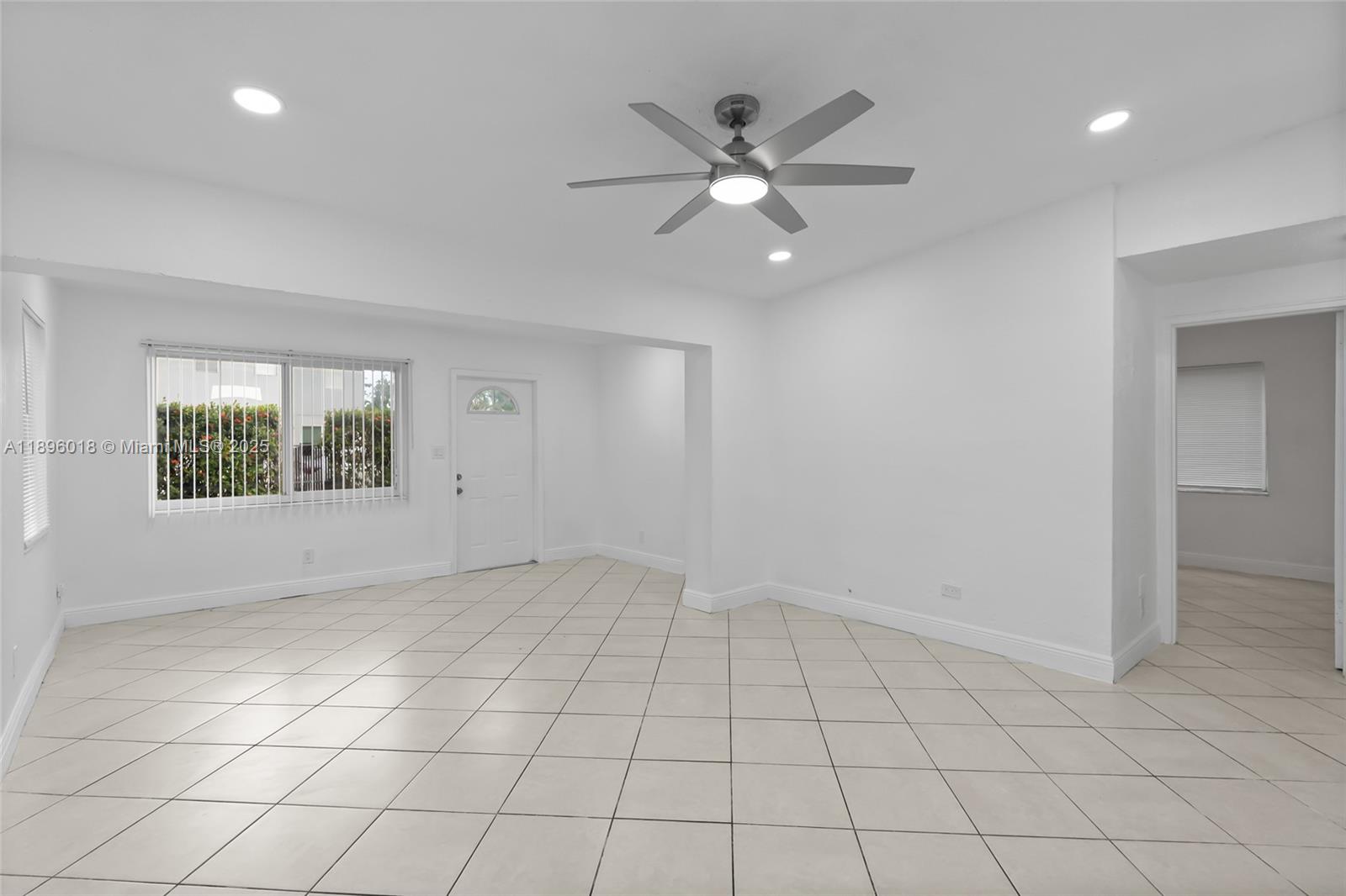 RIVER BEND - Residential Lease